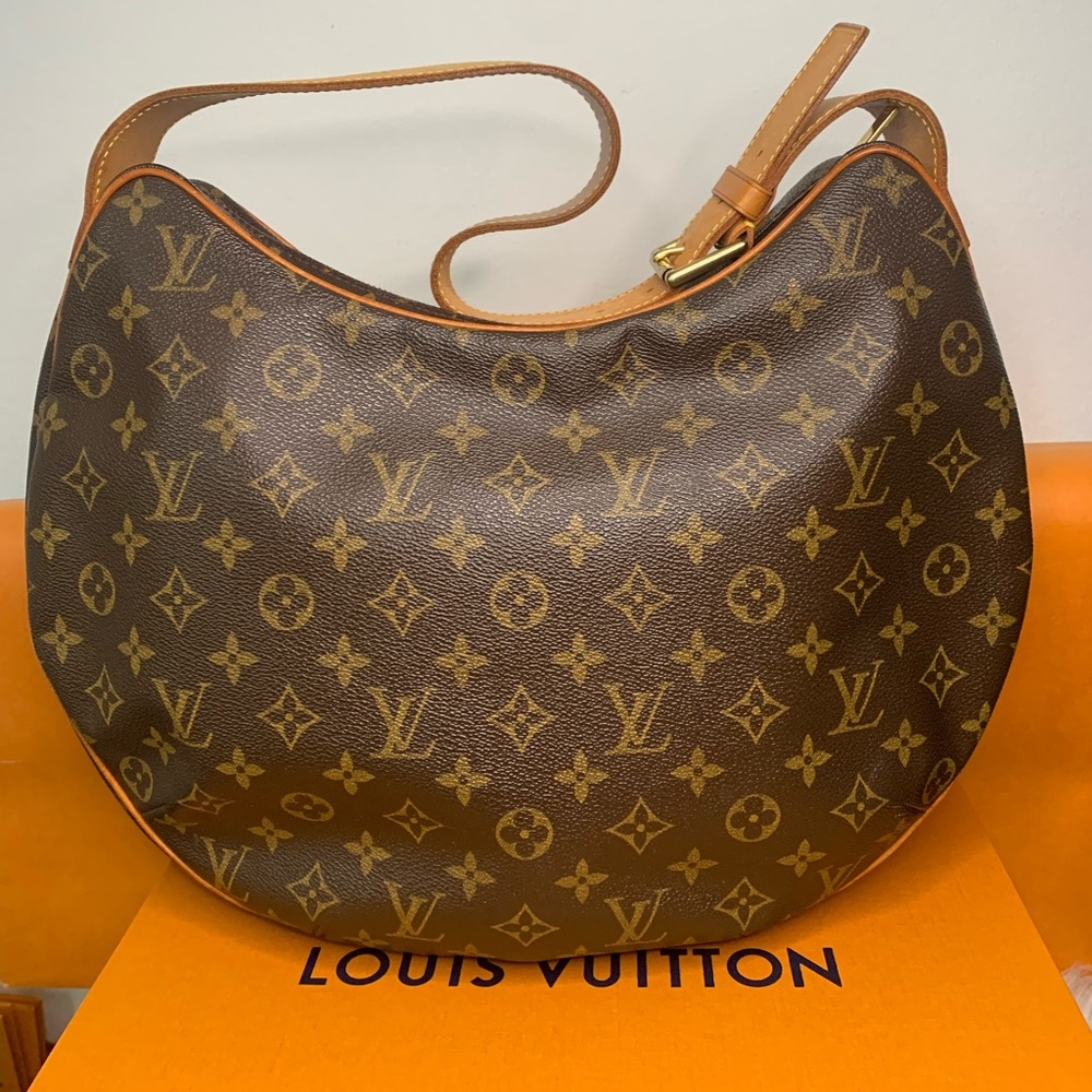 Louis Vuitton Croissant GM
